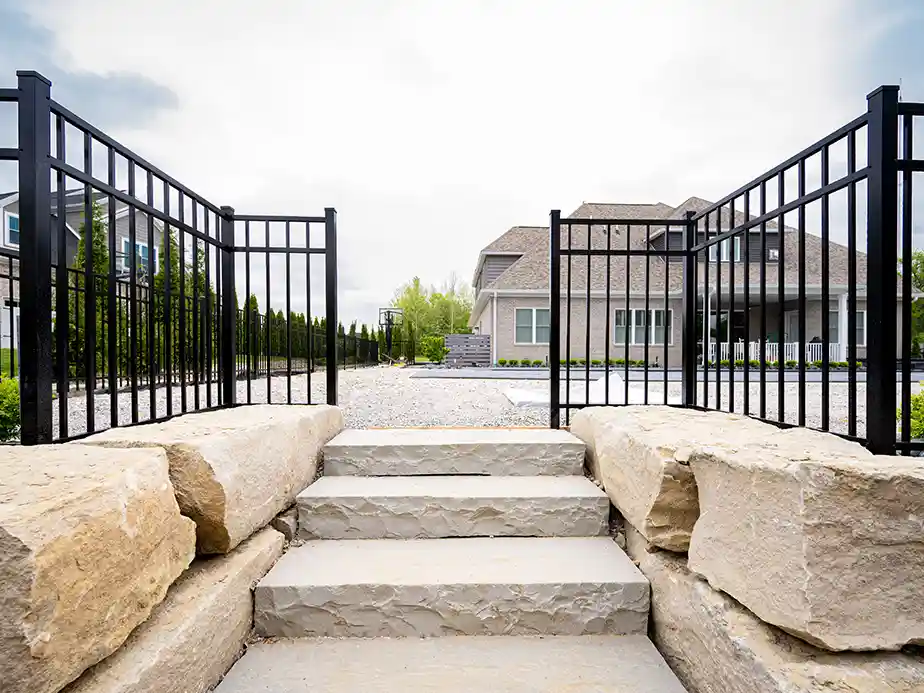 Aluminum & Ornamental Fence Contractor