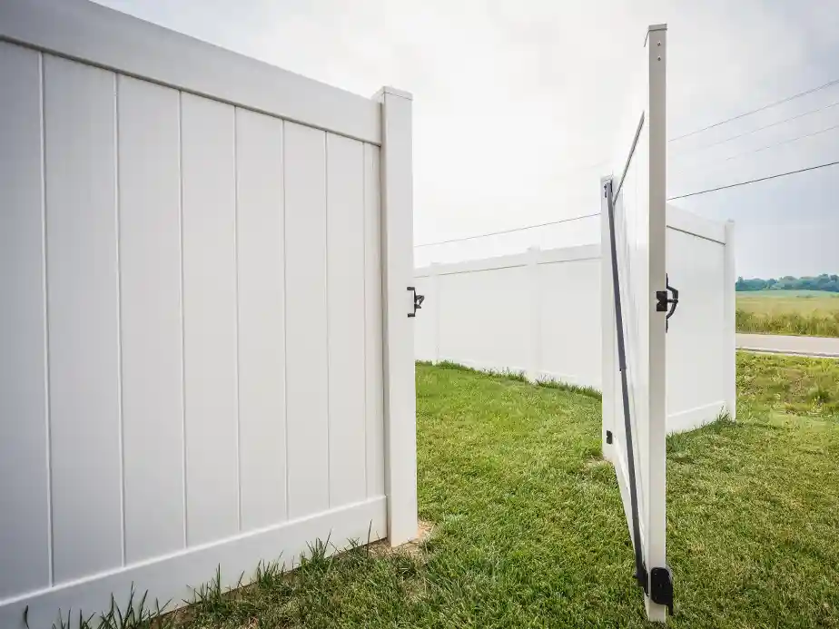 Vinyl Fence Contractor