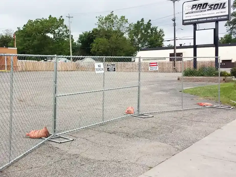 Lansing, Michigan commercial fencing company