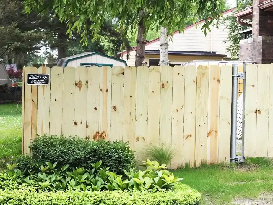 Lansing, Michigan wood privacy fencing